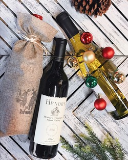 TIS THE SEASON RED AND WHITE 2 BOTTLE GIFT PACK
